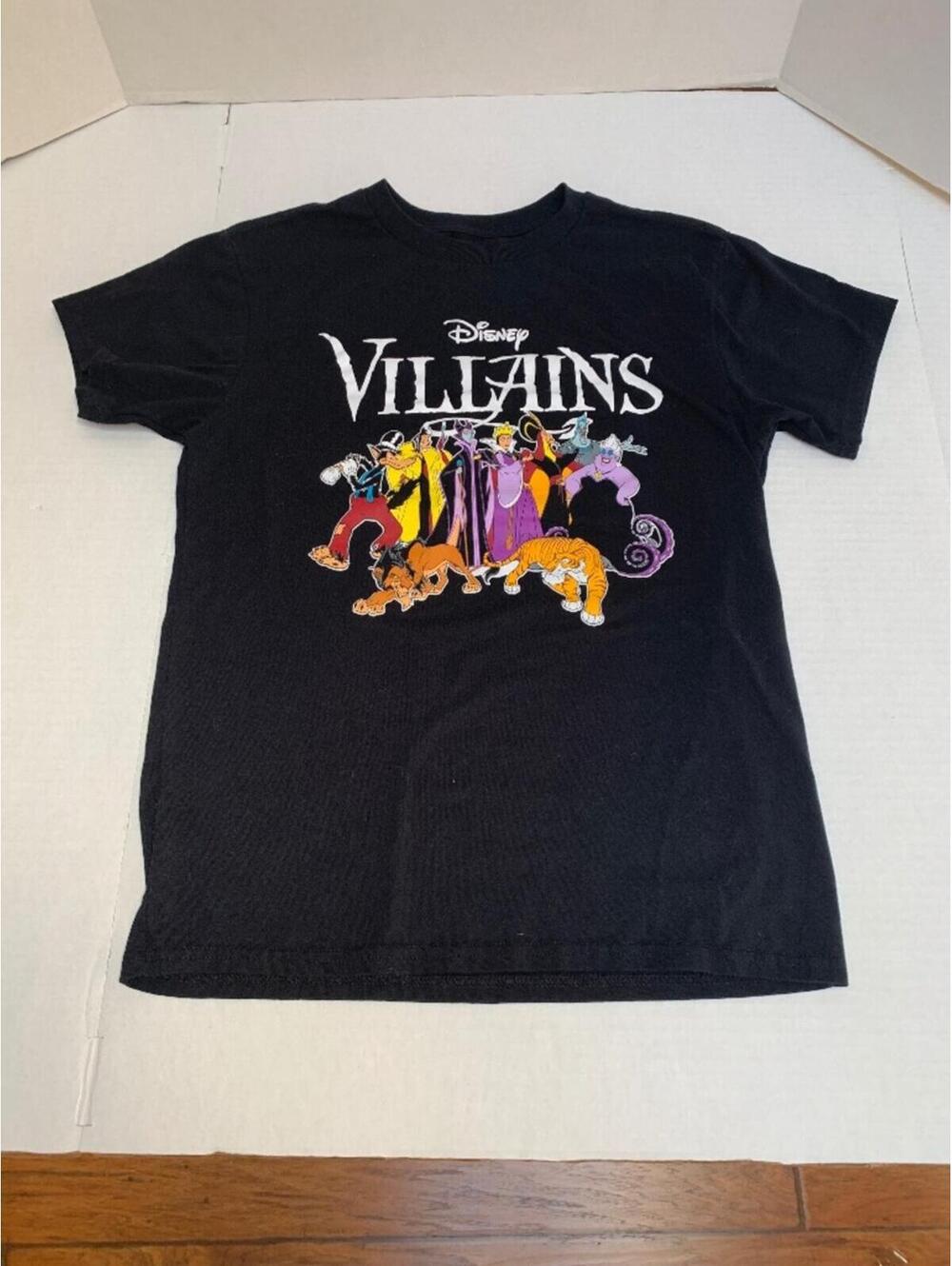 NWOT Disney Black Unisex Size Medium Villains T shirt